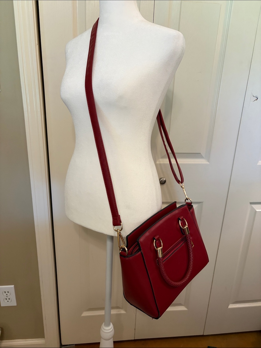 Structured Red Women’s Purse - Classic Design